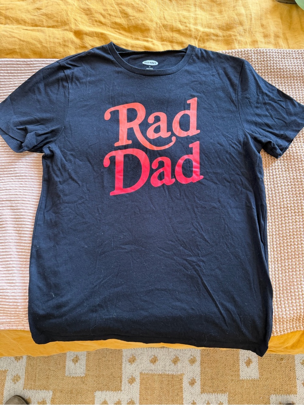 Old Navy Black T‑Shirt with Red "Rad Dad" Print